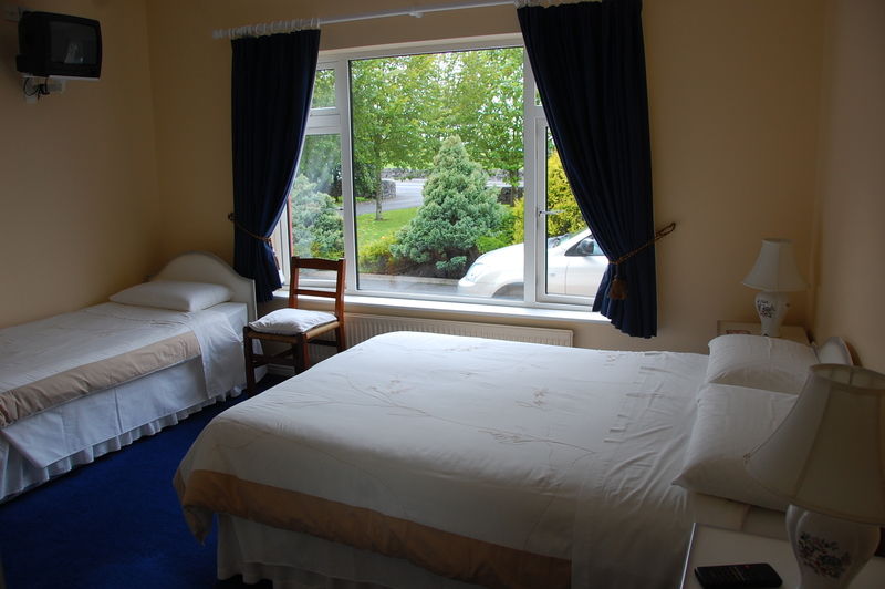 Creg Lodge Claregalway Exterior photo